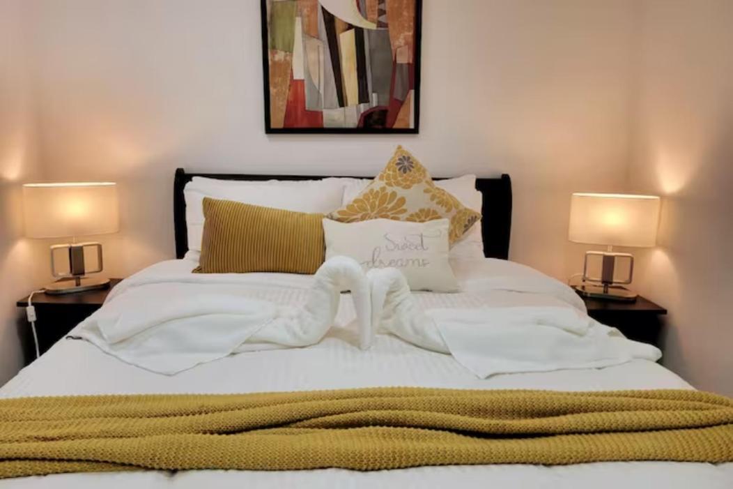 Modern Oasis In Richmond Hill, The Place For You! Appartement Buitenkant foto