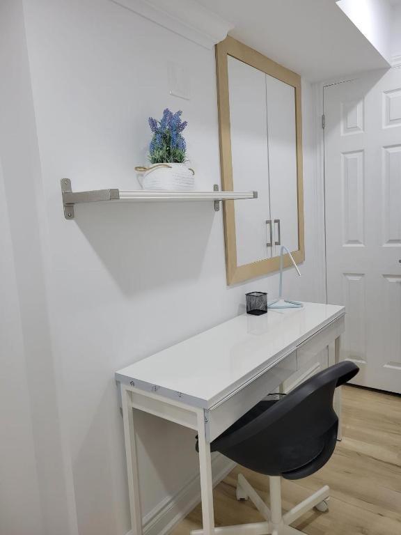 Modern Oasis In Richmond Hill, The Place For You! Appartement Buitenkant foto