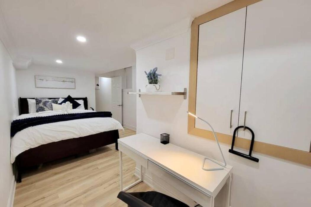 Modern Oasis In Richmond Hill, The Place For You! Appartement Buitenkant foto